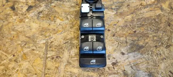 BMW 5 G30 G31 Electric window control switch 6832720