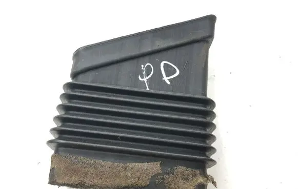 Maserati Quattroporte Air intake duct part 67211300