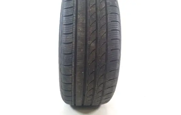 Mercedes-Benz E W212 R19 winter tire 