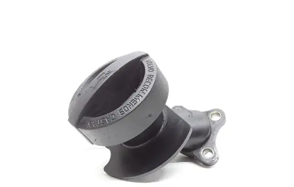 Volvo V70 Oil fill pipe 31330189