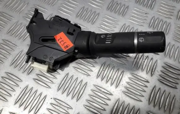 Mazda 2 Wiper control stalk df7166128 733590
