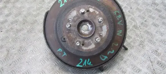 Honda CR-V Rear wheel hub spindle/knuckle 