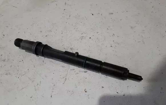 Audi A6 S6 C5 4B Fuel injector 059130201E