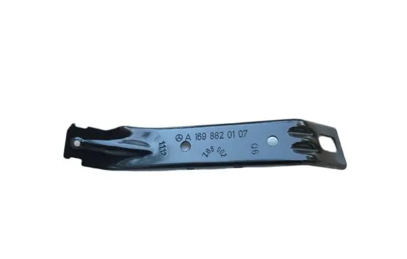 Mercedes-Benz A W169 Fender mounting bracket A1698820107