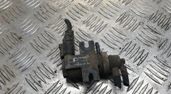 Vacuum valve