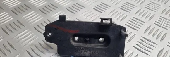 Volvo S70 V70 V70 XC Bracket in trunk/boot 9173217