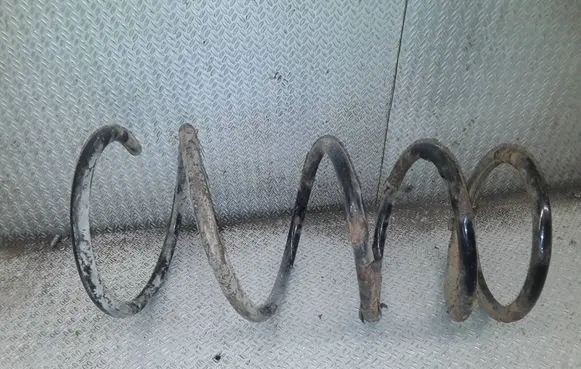 Toyota RAV 4 (XA20) Front coil spring 