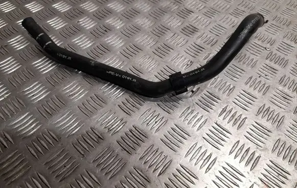 Ford Escape III Engine coolant pipe/hose
