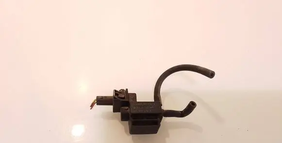 Audi A3 S3 8L Valve vacuum 037906283A 72240200