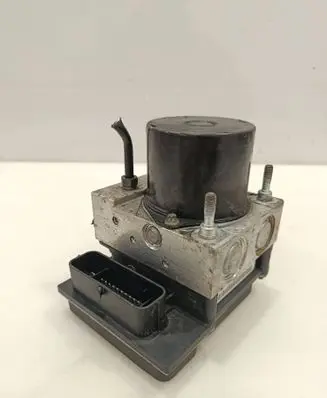 Skoda Fabia Mk2 (5J) ABS Pump 6R0614517AG 5696L2300512 0265239059