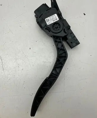Ford Fiesta Accelerator throttle pedal 8V219F836AB C95YE02 6PV00951720