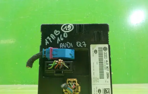 Audi Q7 4L Central body control module 4L0907289A