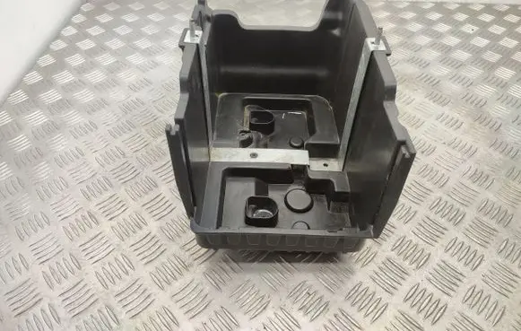 Battery box tray