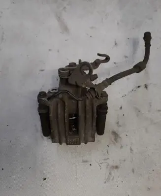 Volkswagen Jetta VI Rear brake caliper 1K0615413J
