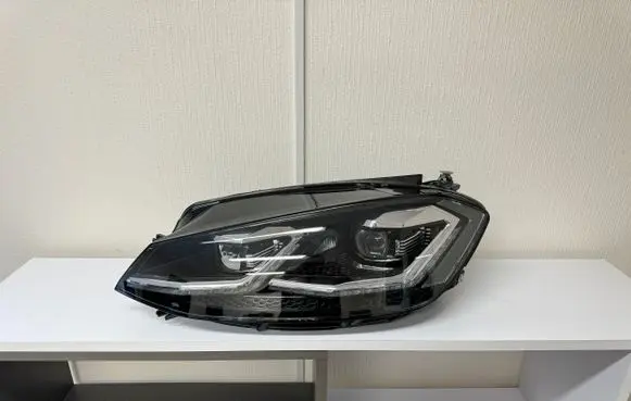 Volkswagen Golf VII Headlight/headlamp 5G1941081D 1ZX01306625 8871UM7000134RE