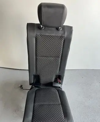 Opel Zafira C Second row seats 