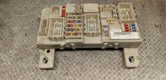 Ford Focus Fuse module 7M5T14A073DC