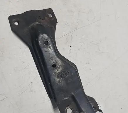 Radiator support slam panel bracket