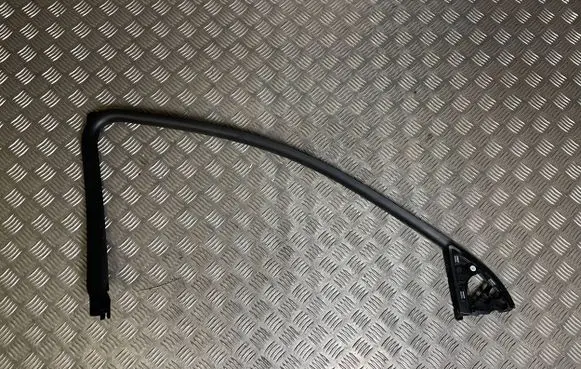 Citroen DS7 Crossback Front door window/glass frame 111823A1 111824A1