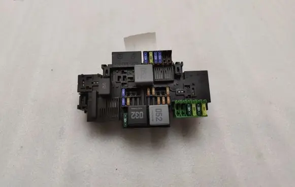 Mercedes-Benz C W205 Fuse module A2229063202