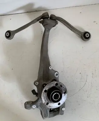 Audi A5 8T 8F Front wheel hub spindle knuckle 8K0407257 R8K0407257ABSJ2F