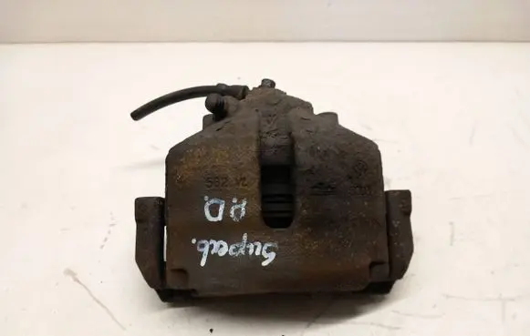 Skoda Superb B6 (3T) Front brake caliper