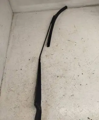 Volkswagen Polo Windshield/front glass wiper blade 
