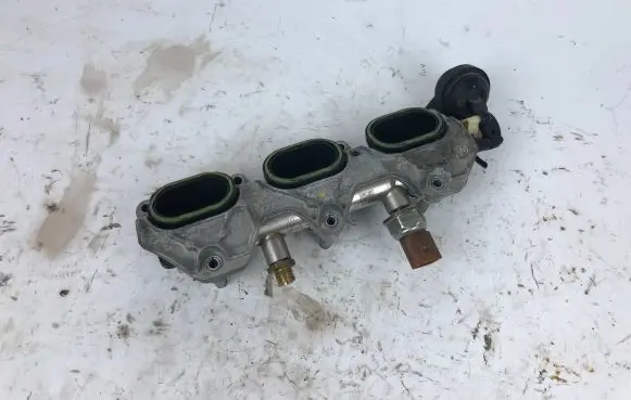 Audi A4 S4 B8 8K Intake manifold 06E133340E