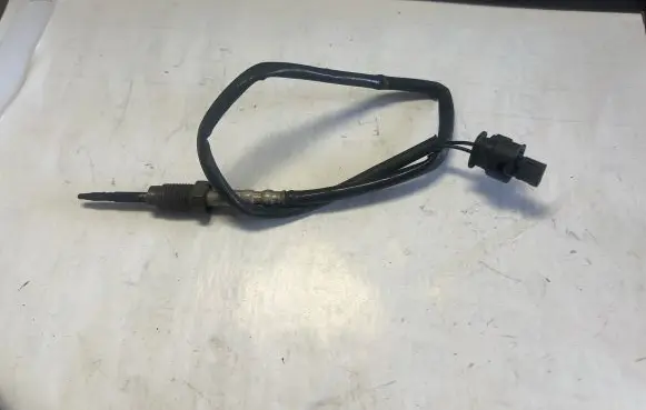 BMW 3 E90 E91 Exhaust gas temperature sensor 7806254