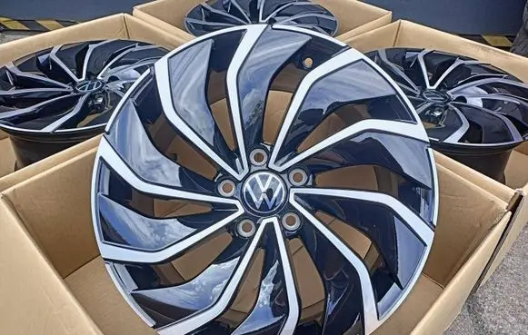 Volkswagen Golf VIII R17 alloy rim 5H0601025D