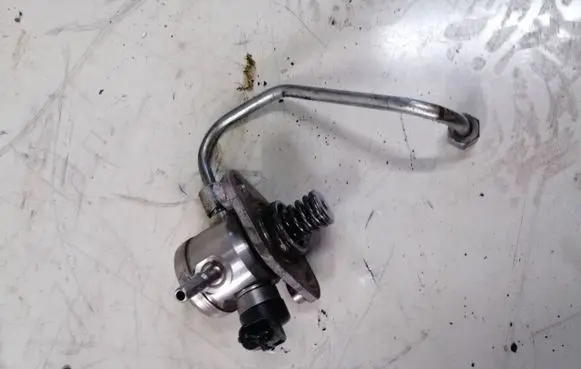 Subaru Forester SJ Fuel injection high pressure pump 16625AA040 111713800049