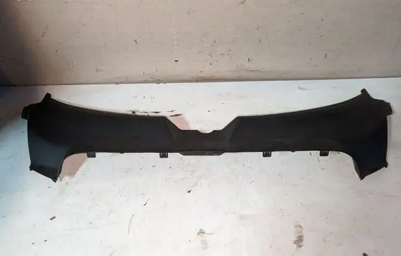 Audi A6 S6 C6 4F Radiator trim 4F0807081