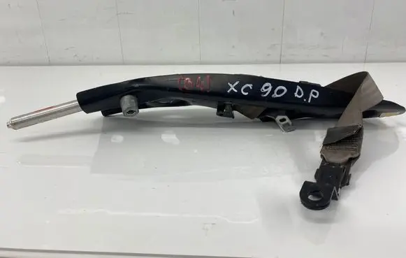 Volvo XC90 Front seatbelt 8686632
