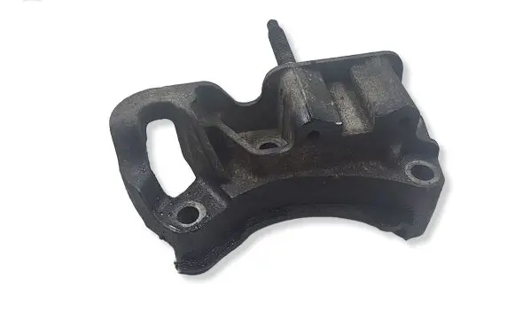 Volvo V50 Engine mounting bracket 