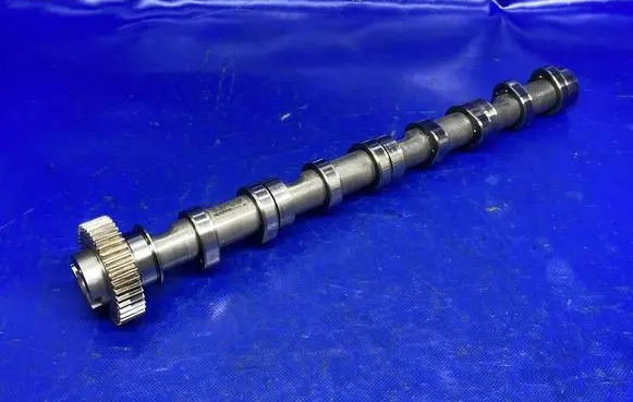 Volkswagen PASSAT B7 Camshaft 03L101
