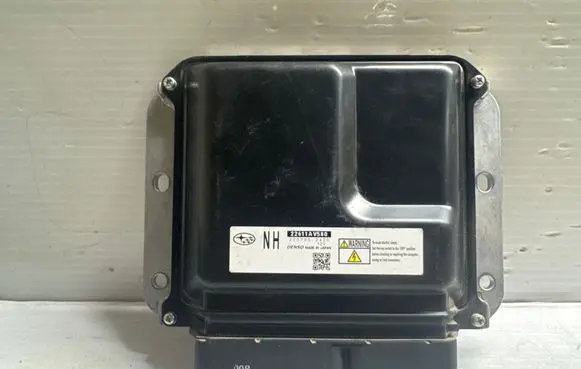 Subaru Forester SJ Engine control unit/module 22611AV580 2757002420