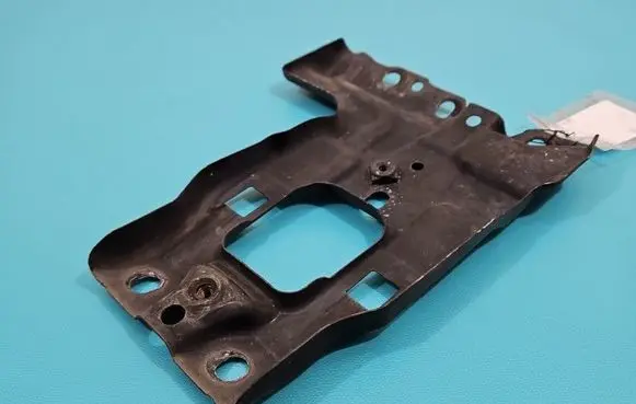 Other engine bay part
