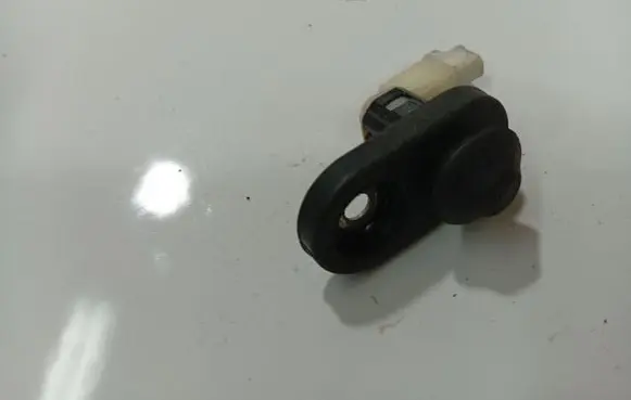 Mazda 6 Front door sensor 