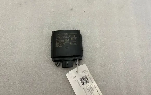 Ford Kuga III Blind spot module LJ6T14D453BA