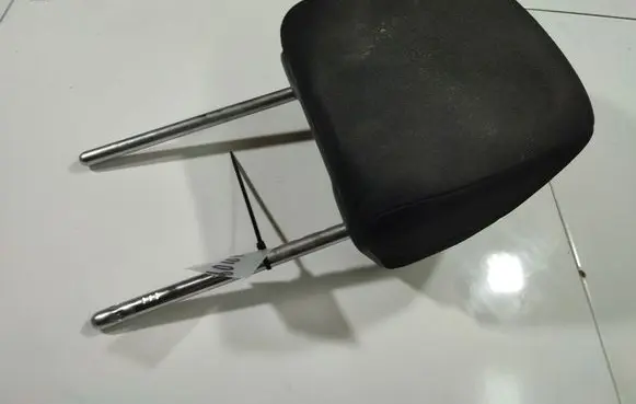 Peugeot 307 Front seat headrest 