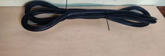 Chevrolet Malibu Front door rubber seal