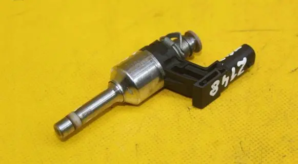 Seat Ibiza IV (6J,6P) Fuel injector