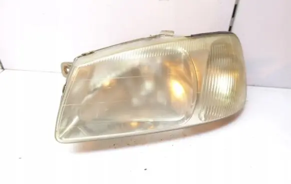 Hyundai Accent Headlight/headlamp 92101-25020
