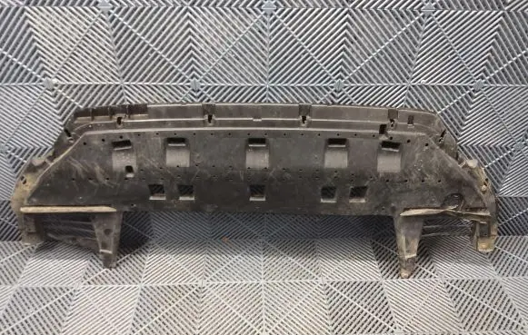 Opel Combo E Front bumper skid plate/under tray 9825323580