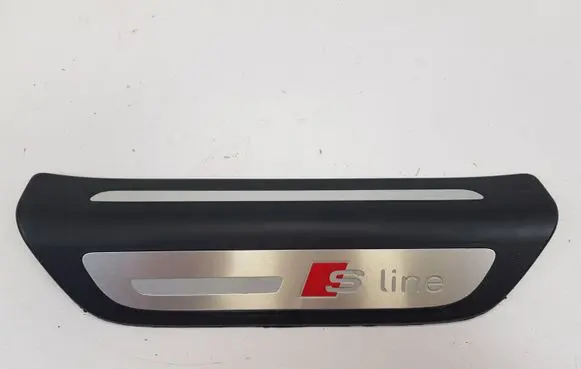 Audi Q3 8U Rear sill trim cover 8U0853375 8U0853375A