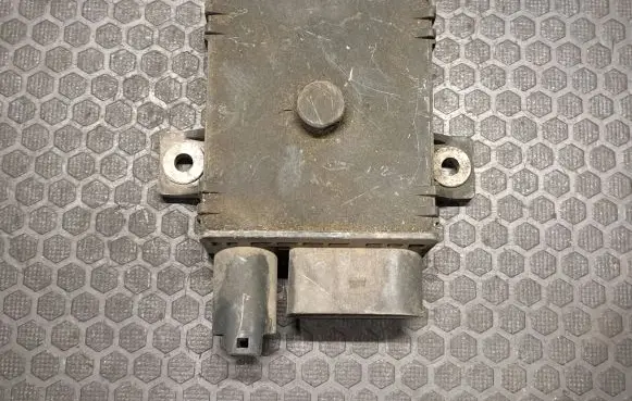 BMW X5 E70 Glow plug pre-heat relay 0522140701