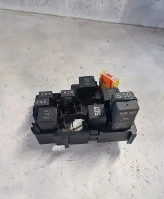 Volkswagen Transporter - Caravelle T5 Fuse module