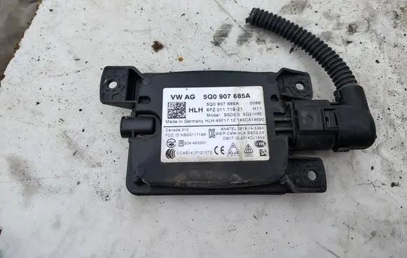 Volkswagen Golf VII Distronic sensor radar 5Q0907685A
