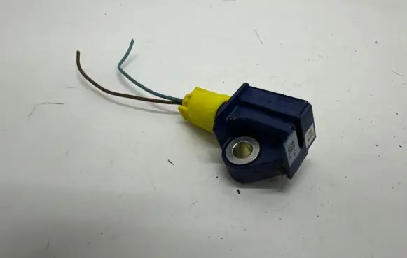 Mercedes-Benz E W212 Airbag deployment crash/impact sensor A2128204926