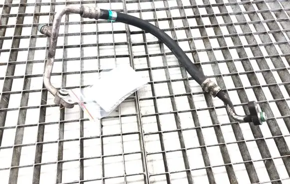 Air conditioning (A/C) pipe/hose